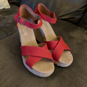 TOMS Sienna Wedge - Red Canvas (Size 6)